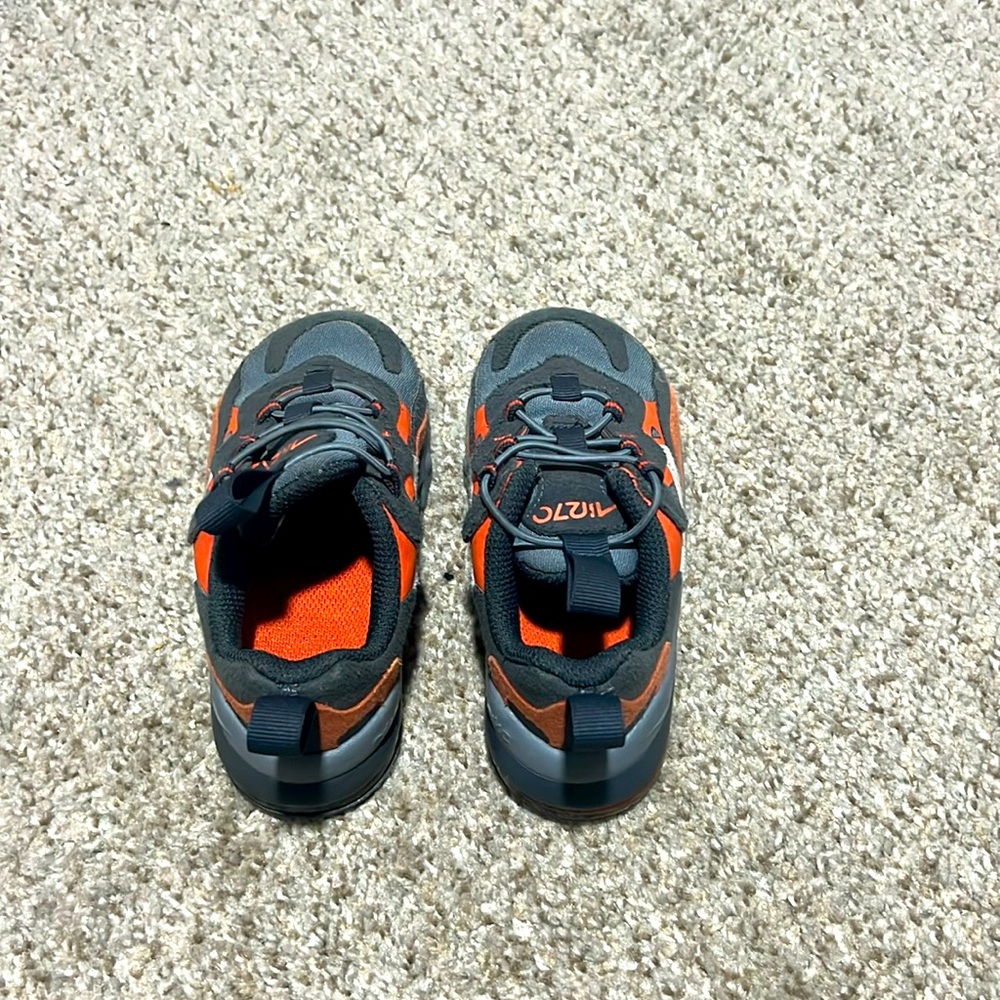 Toddler shoes, lightly used